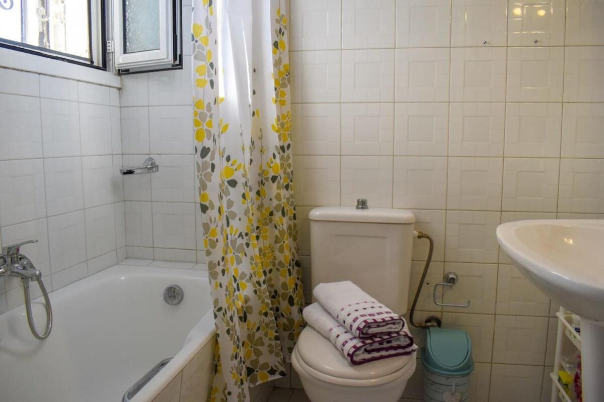 Villa Cozy Flat On The Main Square, 10Min To The Sea Kalamata Exterior foto