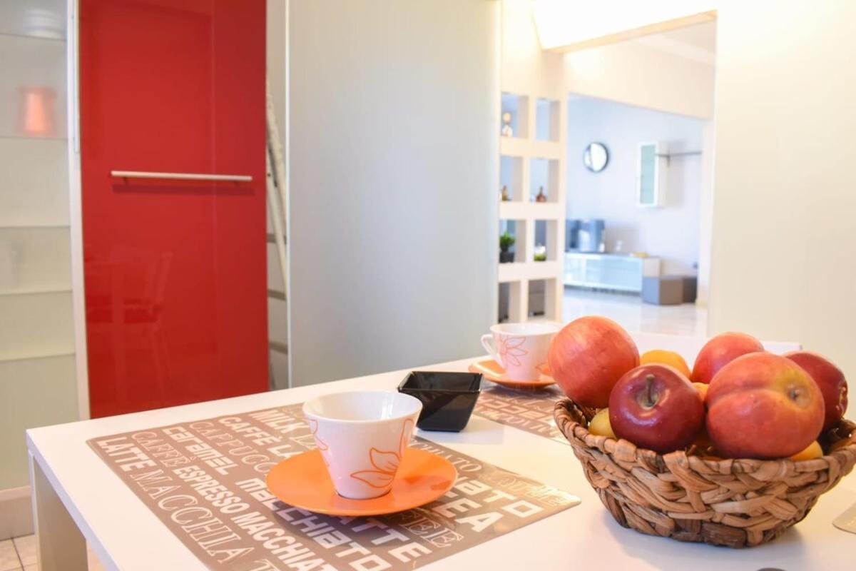 Villa Cozy Flat On The Main Square, 10Min To The Sea Kalamata Exterior foto