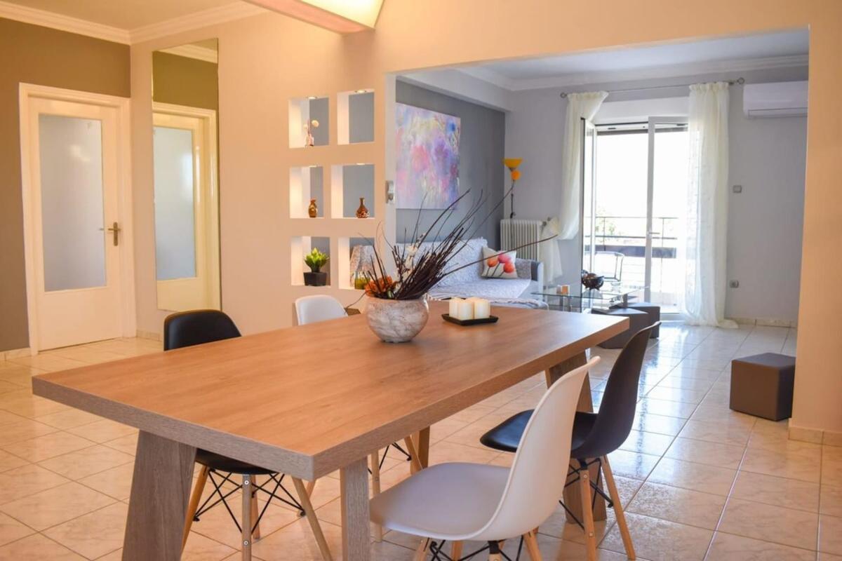 Villa Cozy Flat On The Main Square, 10Min To The Sea Kalamata Exterior foto
